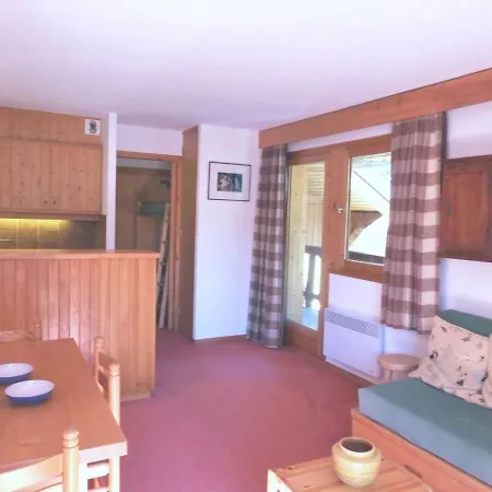 2 Pieces + Pour 6 Pers, Meribel Altiport, Pied Des Pistes Et Golf, Parking Inclus - Fr-1-411-9 Apartment